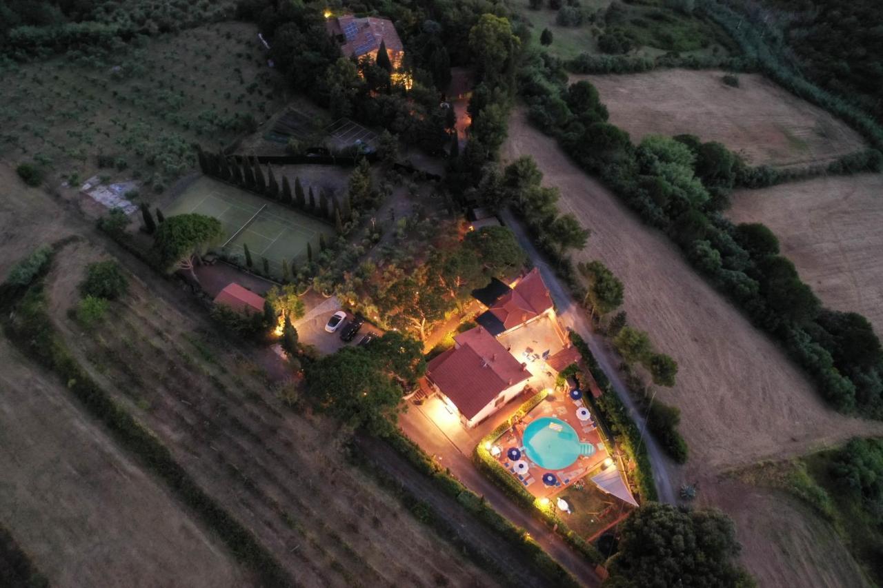 Tuscan Villa, Private Pool And Tennis Court Garden,Wi-Fi, Ac, Pet Friendly Rosignano Marittimo Exteriér fotografie